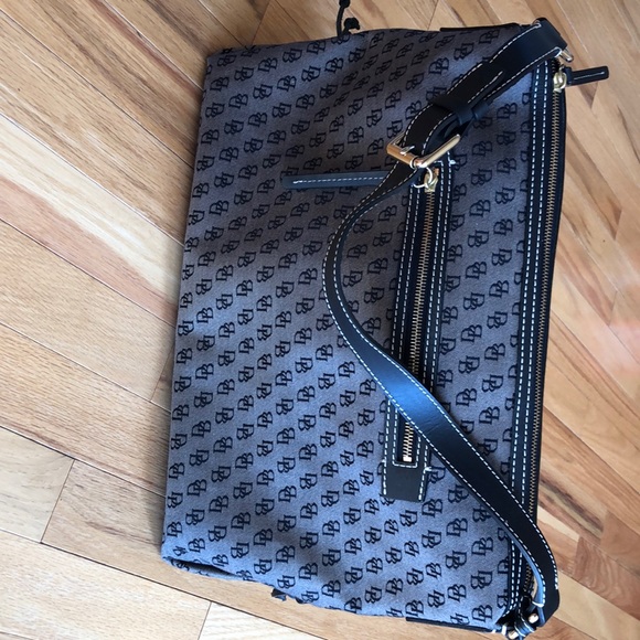 Large Dooney & Bourke Sac Purse - Picture 4 of 6